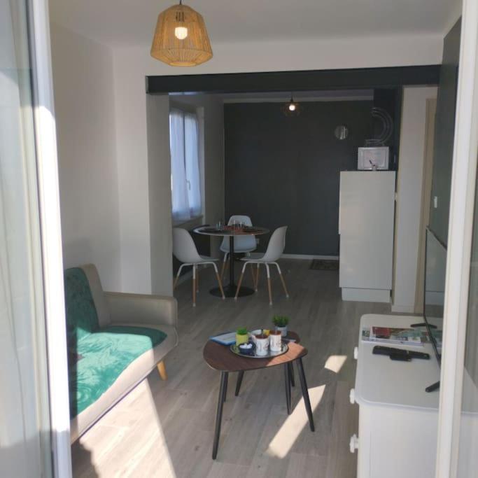 Appartement Verdoyant Au Bord Du Lac Leman Entre Evian Et Thonon Dans Une Villa Publier Zewnętrze zdjęcie