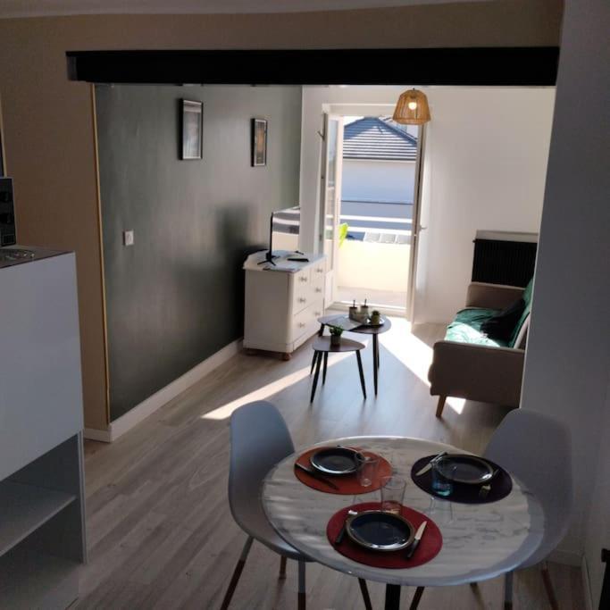 Appartement Verdoyant Au Bord Du Lac Leman Entre Evian Et Thonon Dans Une Villa Publier Zewnętrze zdjęcie