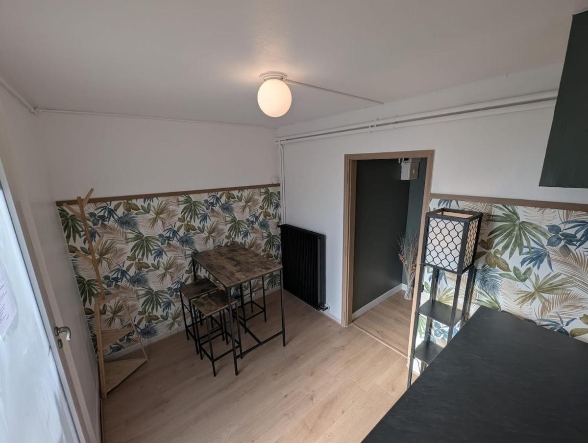 Appartement Verdoyant Au Bord Du Lac Leman Entre Evian Et Thonon Dans Une Villa Publier Zewnętrze zdjęcie